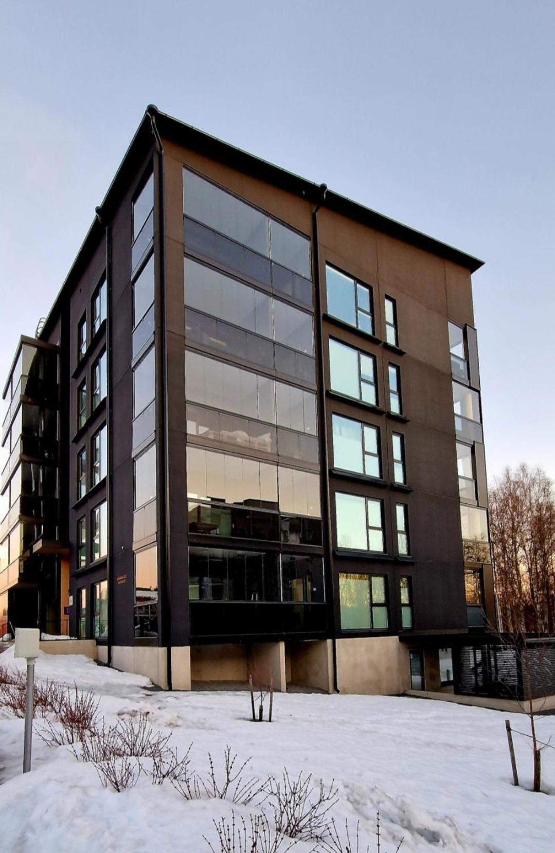 Modern Apartment Near Tampereen Messukeskus, With Own Private And Free Parking Bagian luar foto